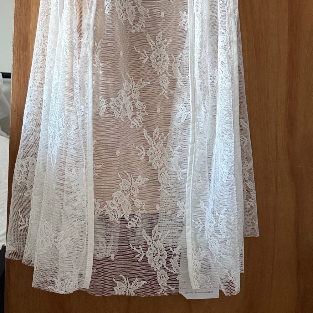 Elegant White Lace Maxi Dress - Picture 5 of 10